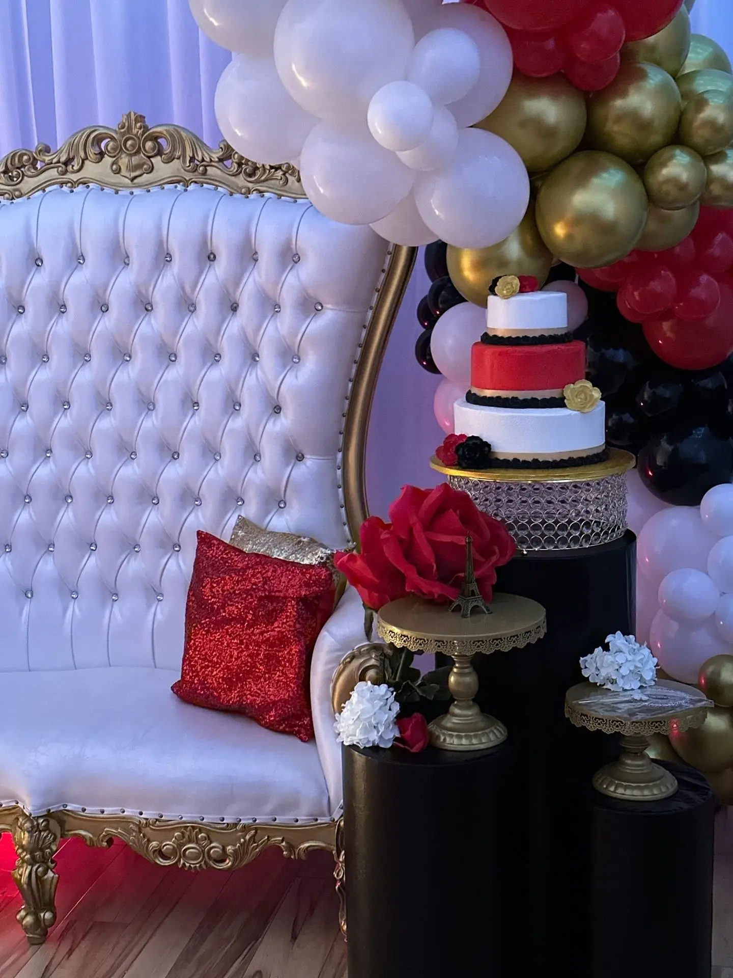 Red, Black and Gold Focal Setup